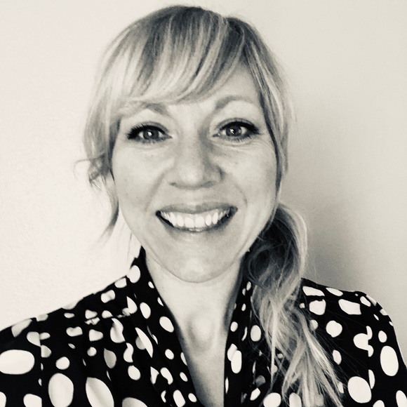 Meet your Posher, Natalie - Picture 2 of 2